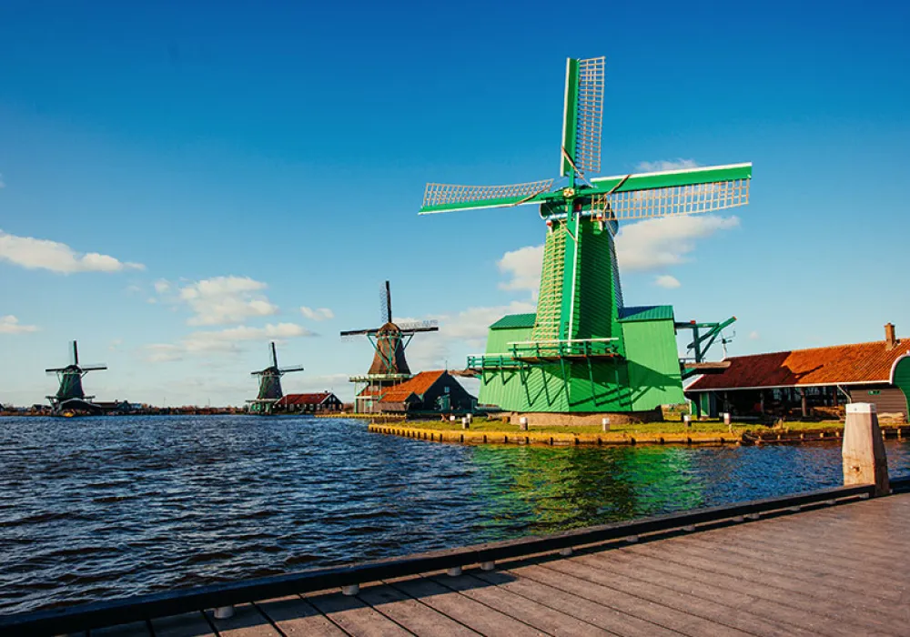 Amsterdam &amp; Paris Holiday Package (06 Nights &amp; 07 Days)