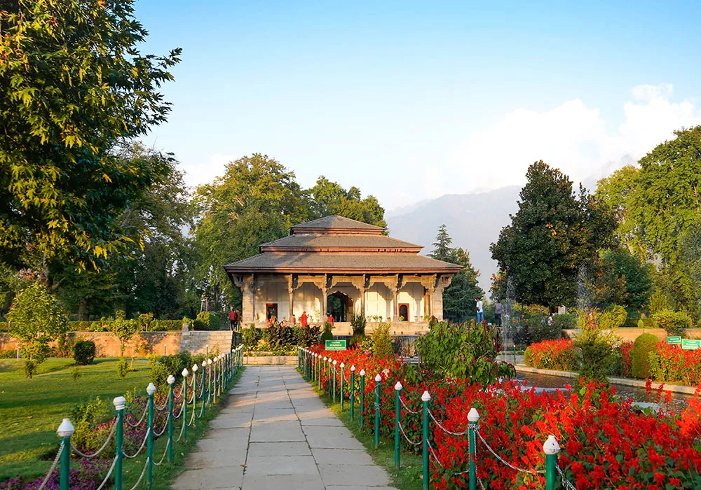 Kashmir 3-Night Experience: A Perfect Blend of Serenity, Adventure, and Culture